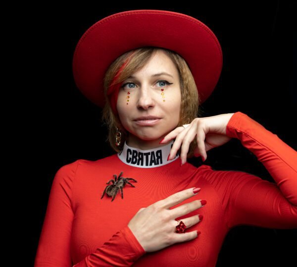 what does it mean to dream about a black spider